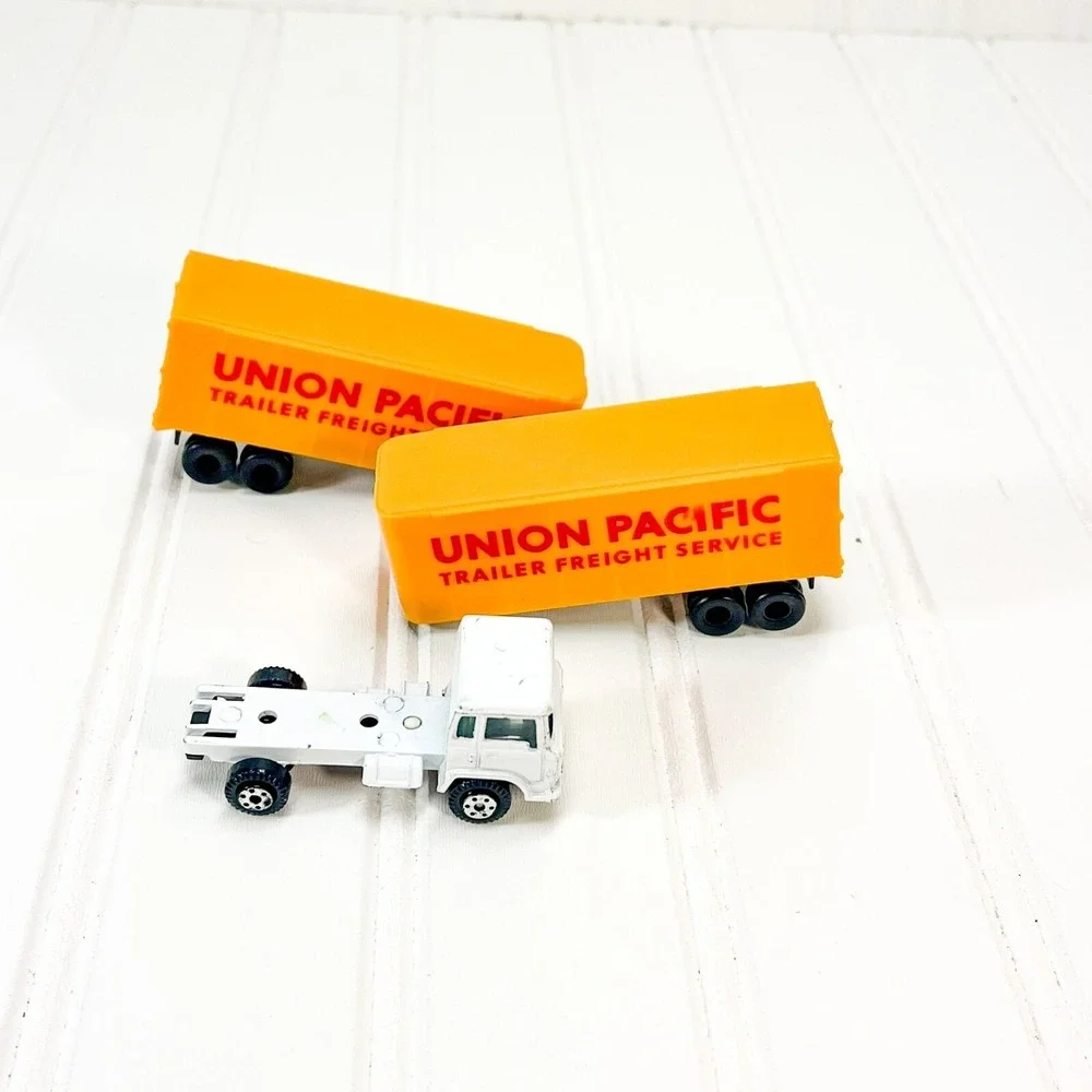 TYCO vintage set